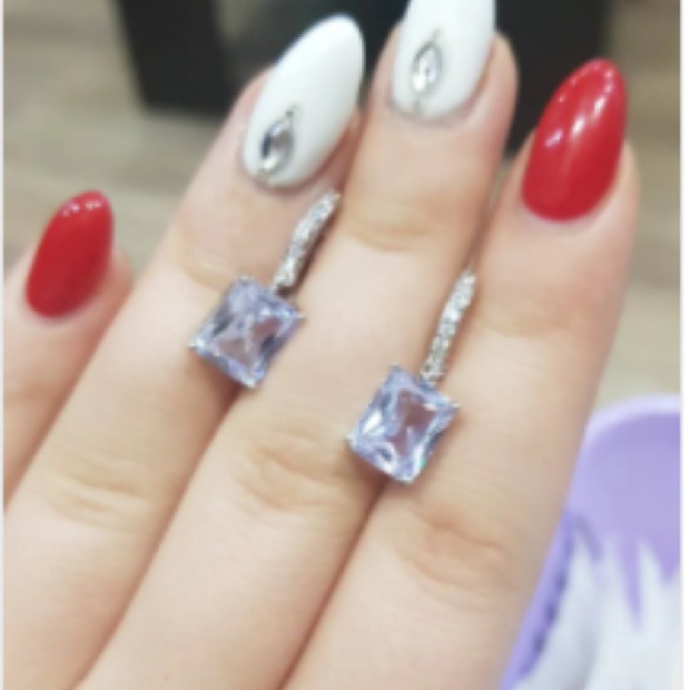 18K WHITE GOLD RADIANT DIAMOND DANGLE EARRINGS - Picture 3 of 6